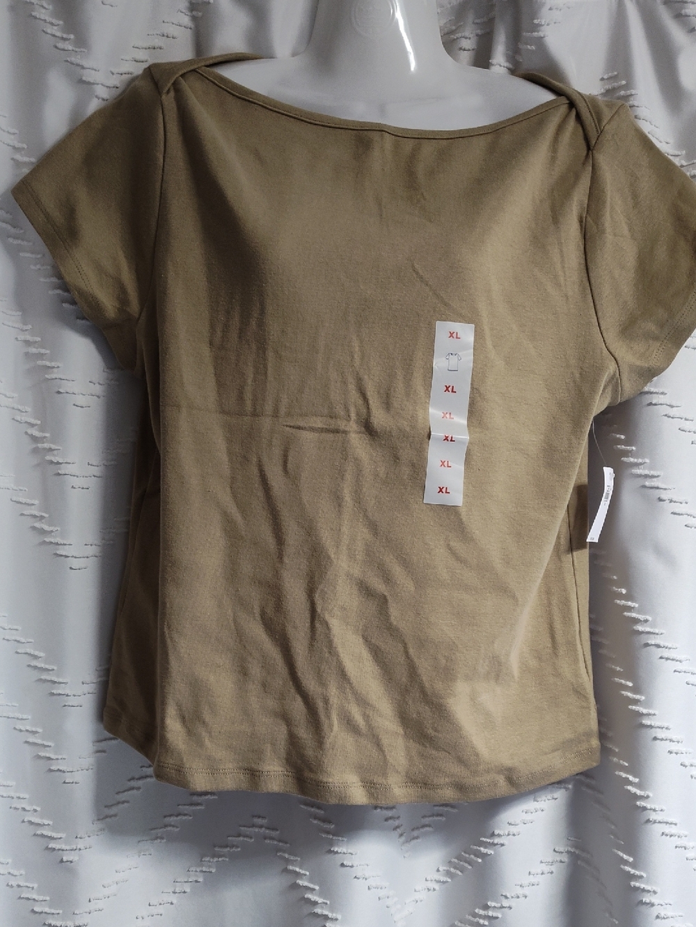 Old Navy Short Sleeve Boatneck Tee in Beige